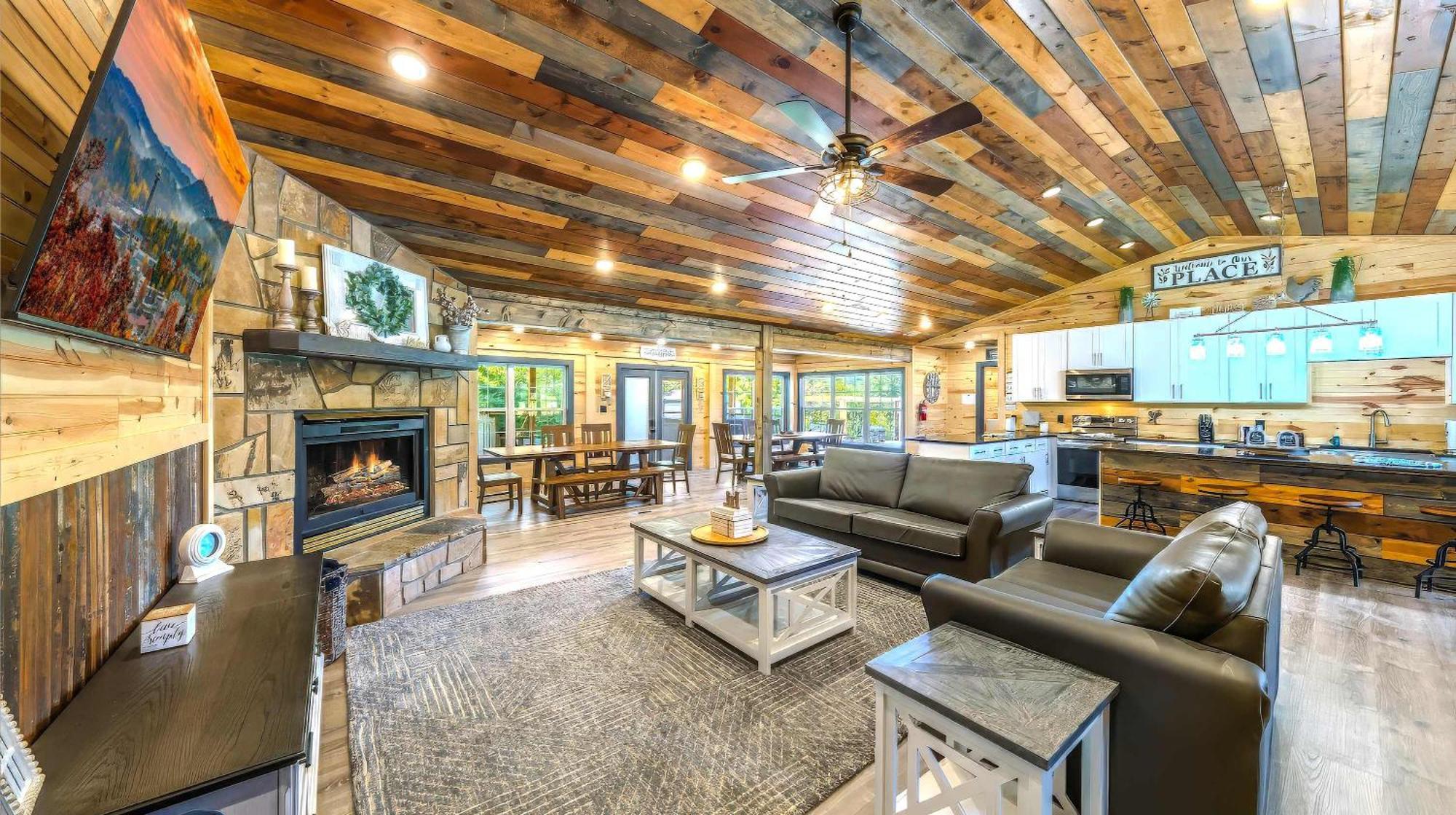Poolside At Autumn Woods - Pool, Theater, Fireplace, Firepit, Arcade セバービル エクステリア 写真